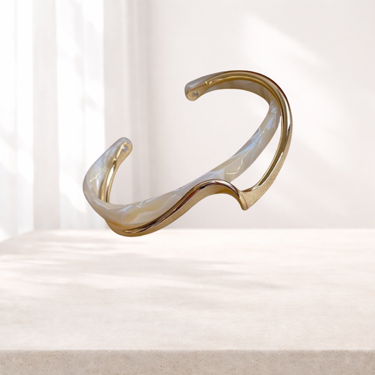 LYRA™ – Shine Beyond Time